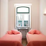 Apartment Spacious 3 Bedroom Flat In Charming Lisbon